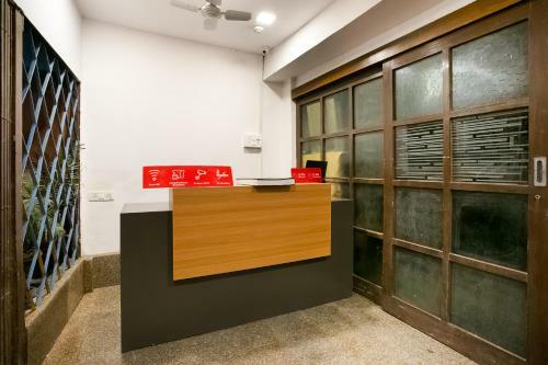 Oyo Flagship 77192 Hotel Shangrila Nehru Road