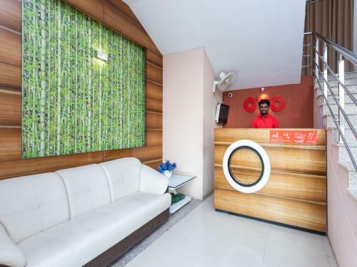 Oyo 66785 Hotel Oyster Suites
