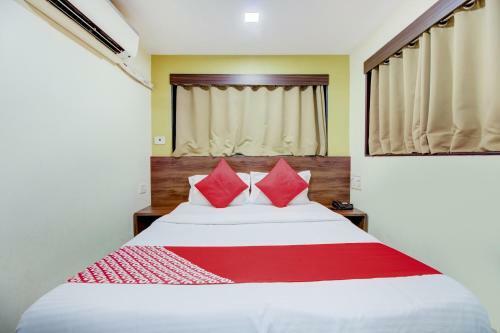 Oyo 77255 Hotel Royal Plaza