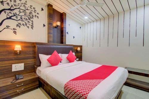 Oyo 77803 Hotel Jd Residency