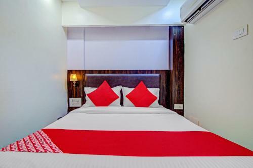 Oyo 77701 Hotel Aquarius