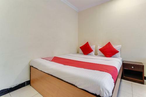 Oyo 79455 Flagship Hotel Plaza