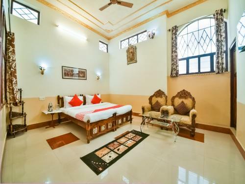 Hotel Oyo 44604 Jhankar Mansion