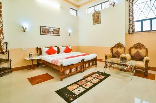 Hotel Oyo 44604 Jhankar Mansion