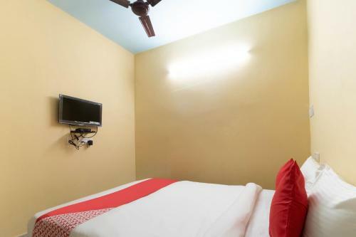 Hotel Oyo Flagship 77393 Silver Cloud Inn