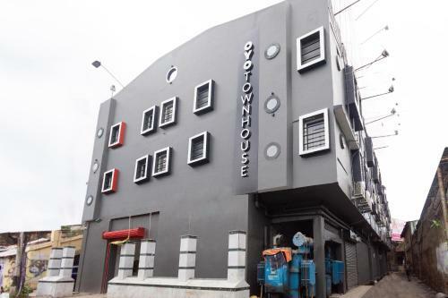 Oyo Townhouse 229 Hotel Mannat International
