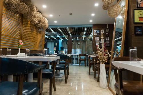 The Avenue Hotel Ballygunge