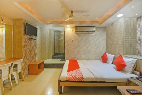 Oyo 75834 Akash Hotel Howrah