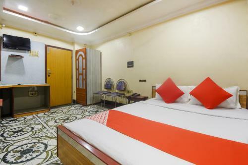 Oyo 75834 Akash Hotel Howrah