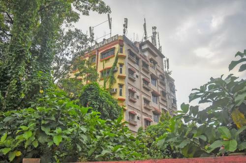 Oyo 75834 Akash Hotel Howrah