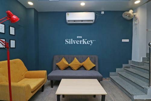 Hotel Silverkey Executive Stays 76470 Royal Crown Airport