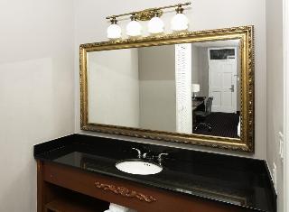 Maison St. Charles Hotel And Suites