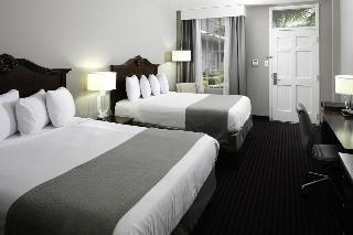 Maison St. Charles Hotel And Suites