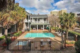 Maison St. Charles Hotel And Suites