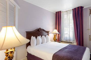 Maison St. Charles Hotel And Suites