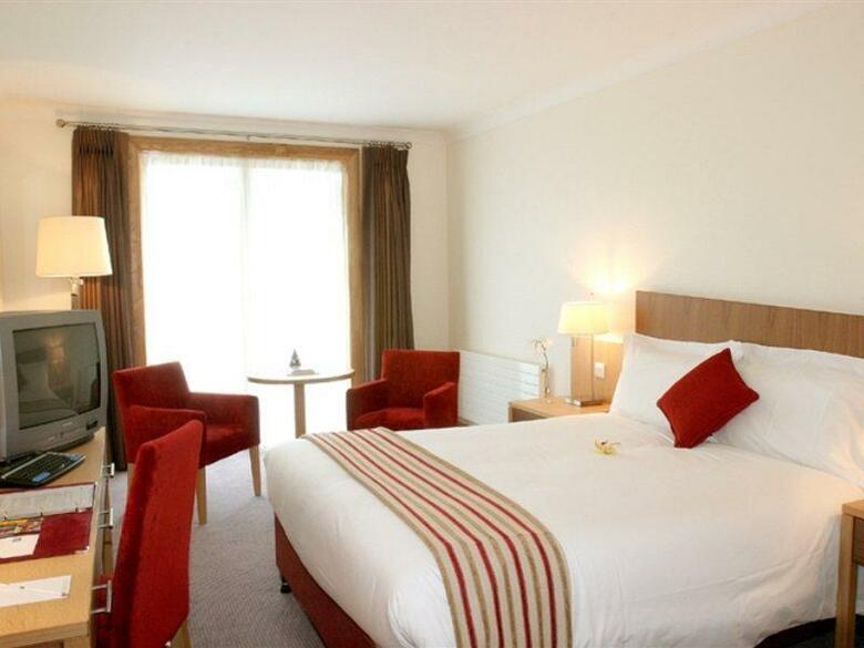 Clayton Hotel Cardiff Lane