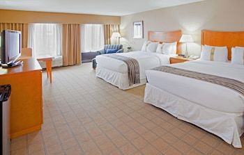 Holiday Inn Hotel & Suites
