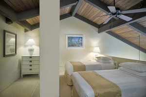 Hotel Aston At Papakea Resort
