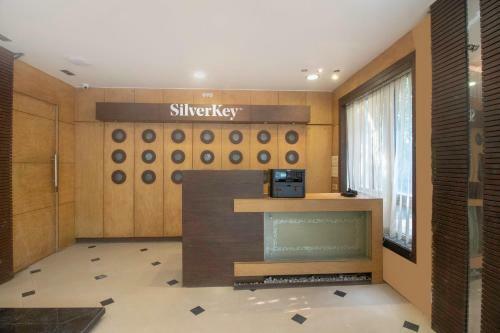Oyo 78582 Silverkey Hotel Mayfair Tower