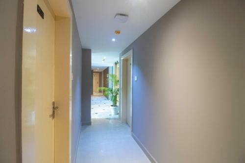 Oyo 78582 Silverkey Hotel Mayfair Tower