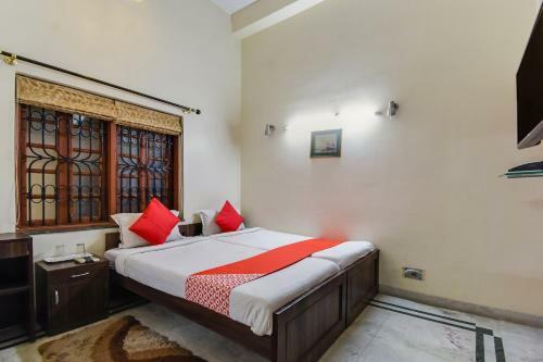 Hotel Oyo 79511 Flagship Ullash Residency