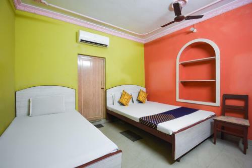 Hotel Spot On 67631 Maa Tara Guest House