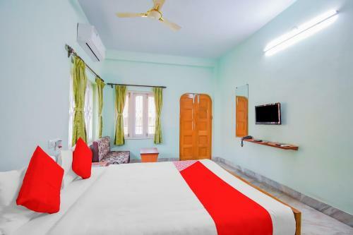 Hotel Oyo 77707 Pink Palace