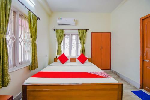 Hotel Oyo 77707 Pink Palace