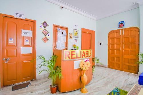 Hotel Oyo 77707 Pink Palace