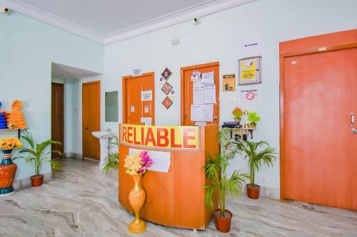 Hotel Oyo 77707 Pink Palace