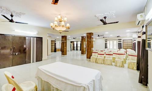 Hotel Treebo Trip Aakash Bika Guest House