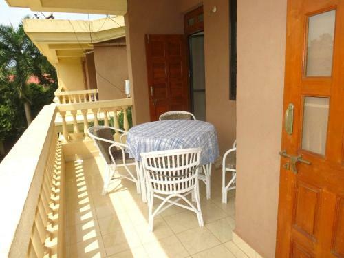 18) Home From Home Serviced Apartment Regal Palms