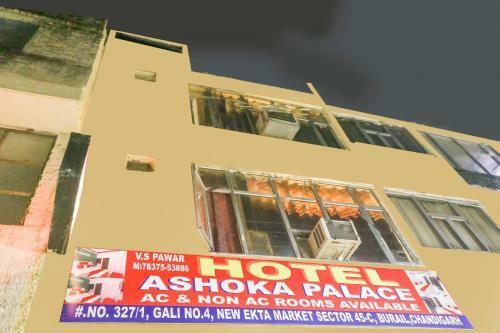 Hotel Spot On 67998 Ashoka Palace