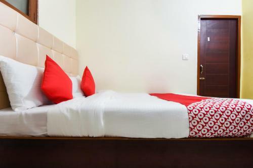 Hotel Oyo 67341 Divine Motel