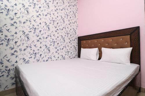 Spot On 37136 Hotel Arya