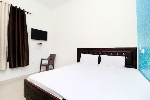 Spot On 41466 Hotel Pavraj