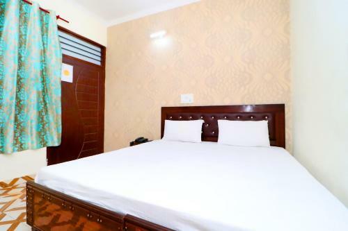 Spot On 41466 Hotel Pavraj