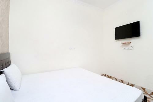 Spot On 41466 Hotel Pavraj