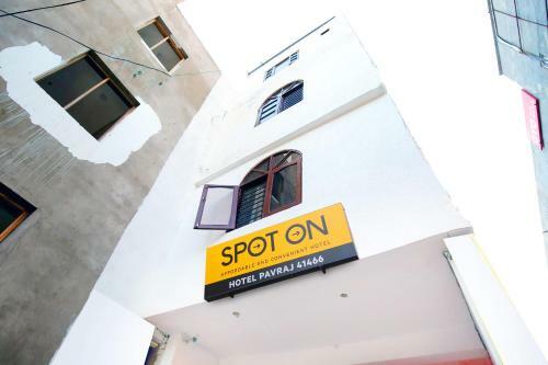 Spot On 41466 Hotel Pavraj