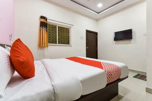 Oyo 70102 Hotel Ira Inn
