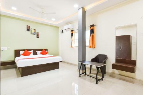 Oyo 70102 Hotel Ira Inn