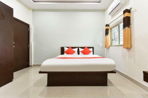 Oyo 70102 Hotel Ira Inn
