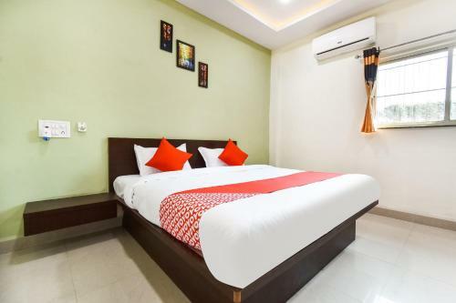 Oyo 70102 Hotel Ira Inn
