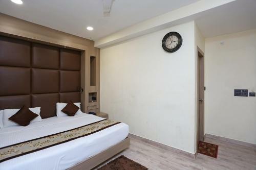 Hotel Oyo 5663 Gs Inn