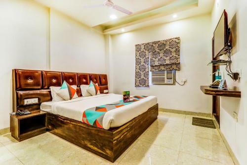Hotel Fabexpress Travellers Inn