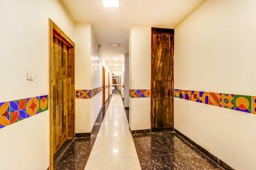 Hotel Fabexpress Travellers Inn