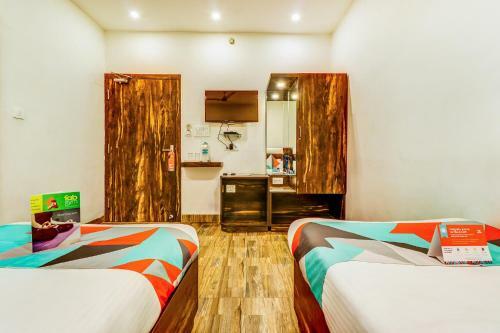 Hotel Fabexpress Travellers Inn