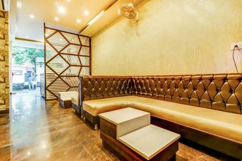 Hotel Fabexpress Travellers Inn