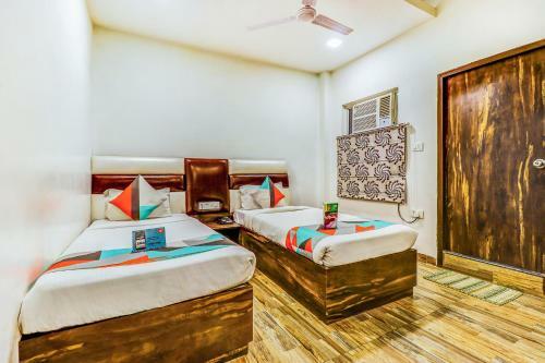 Hotel Fabexpress Travellers Inn