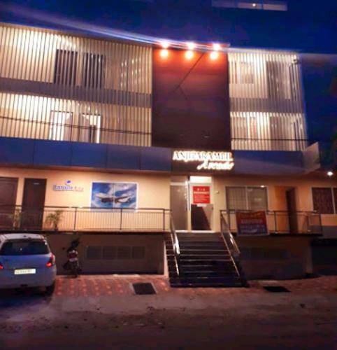 Albergue S & K Residency